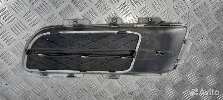 Решетка в бампер Bmw X5 E70 передняя правая