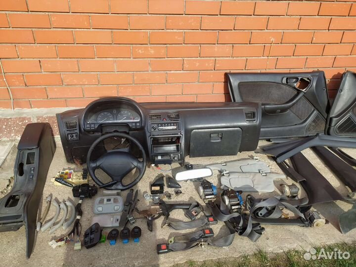 Пластик салона Subaru Legacy BG5