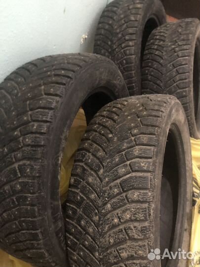 Michelin Latitude X-Ice North 2 + 215/55 R17