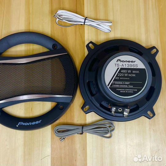 Автоколонки Pioneer (480W)