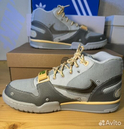 Кроссовки Nike x Travis Scott Air Trainer 1SP