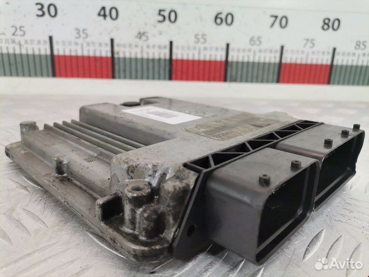 Блок управления двигателем Volkswagen Phaeton