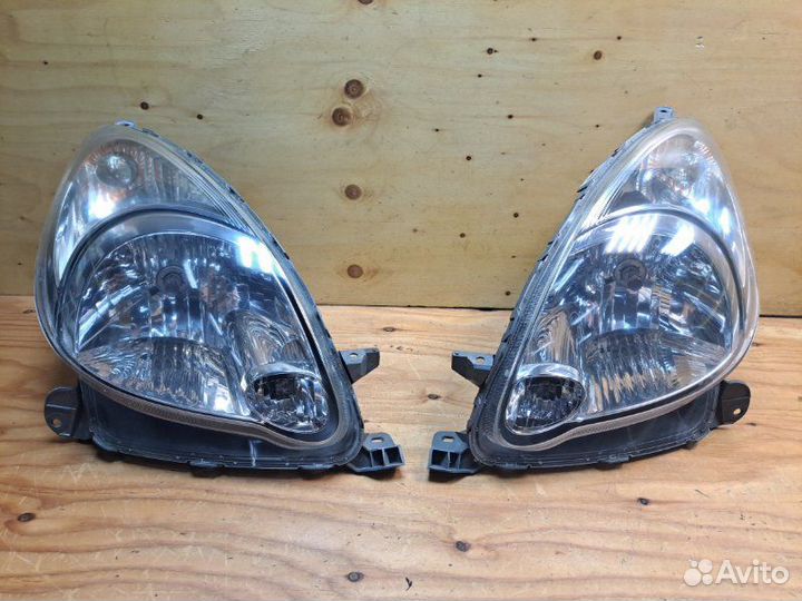 Фара перед. toyota funcargo