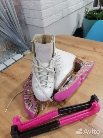 Коньки фигурные детские профессиональные