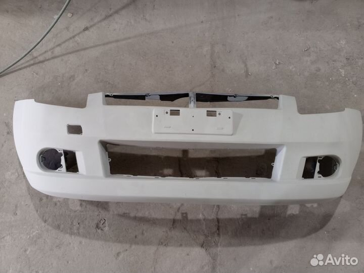 Передний бампер Сузуки Свифт