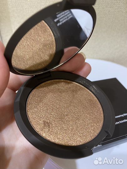 Хайлайтер бронзер Becca skin perfector