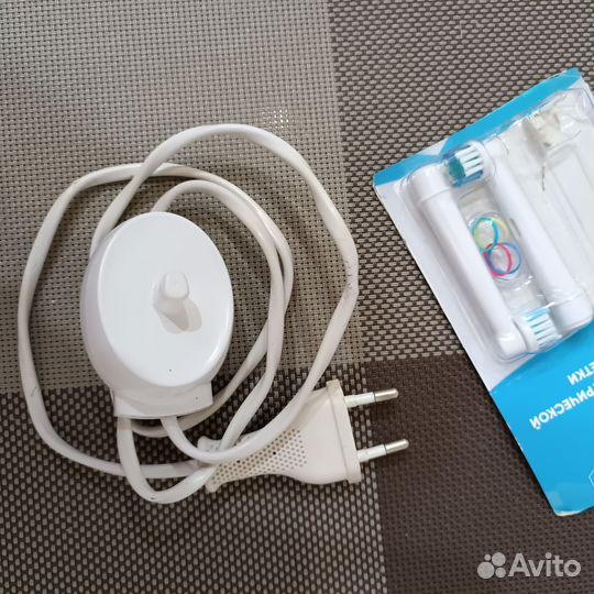 Зарядное устройство для электрической зубной щетки