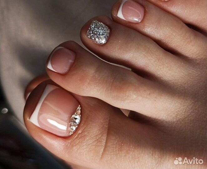 Маникюр,педикюр