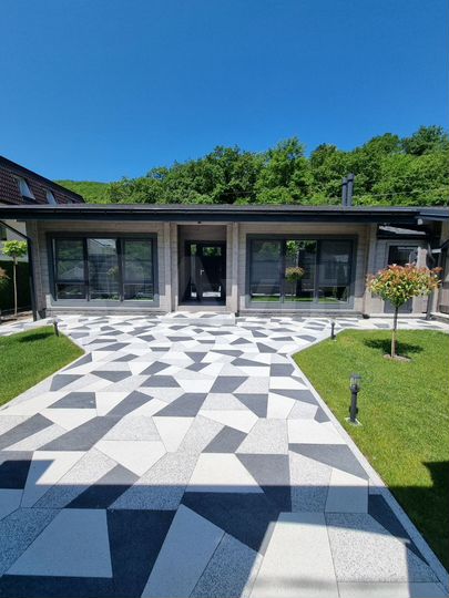 Дом 135 м² на участке 4 сот.