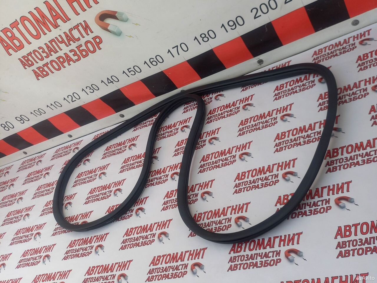 Уплотнитель двери передней левой Хендай Санта Фе4