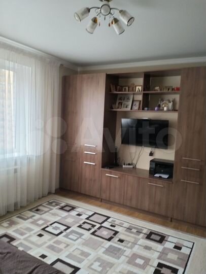 2-к. квартира, 60 м², 8/14 эт.