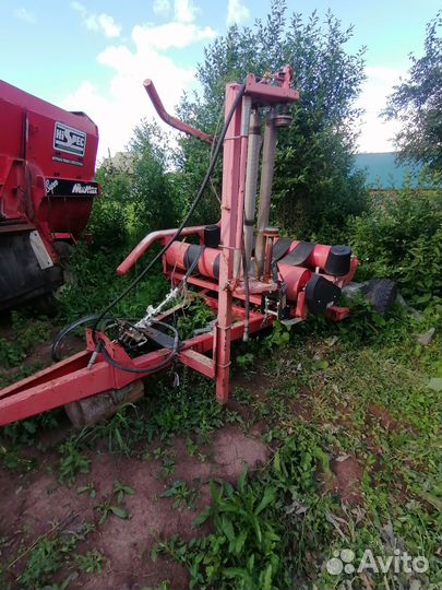 Пресс-подборщик Навигатор-НМ R12, 2011