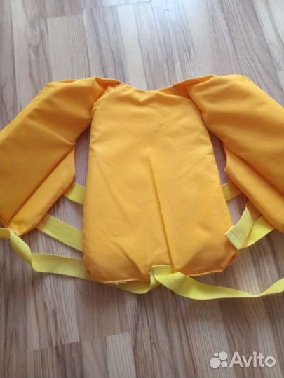 Спасательный жилет