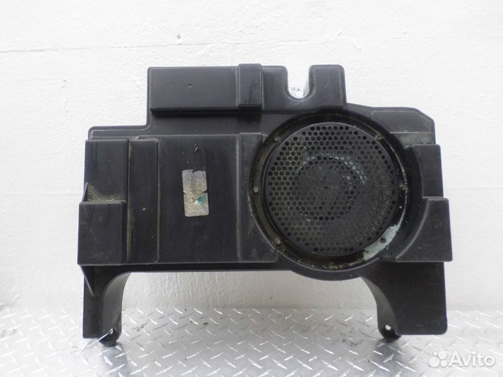 Сабвуфер для Nissan Titan 1