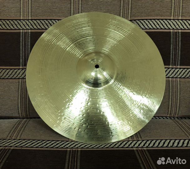 Zagrebin 19 crash 14 Nugis hihat 20AA ride