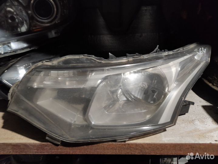 Фара левая Mitsubishi Outlander 2012