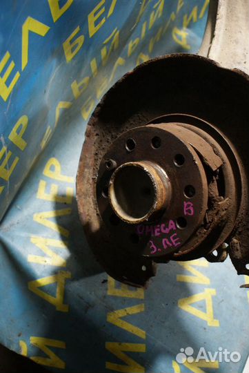 Поворотный кулак задний Opel omega B