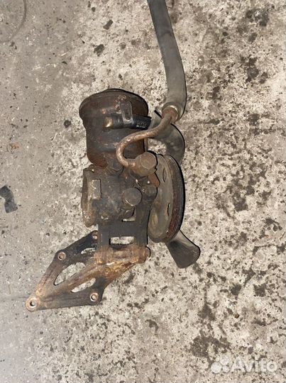 Насос гидроусилителя Toyota carina 2