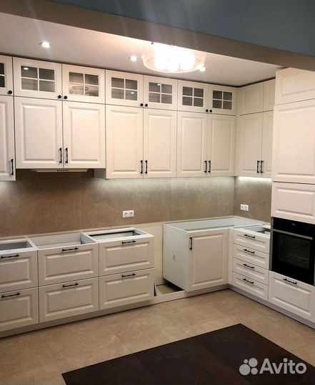 Кухни на заказ с качественной фурнитурой