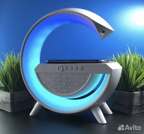 Умный Светильник с колонкой и беспроводной зарядко