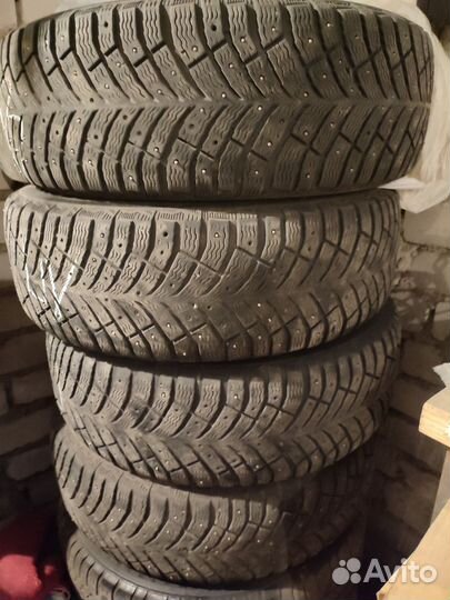 Michelin X-Ice North 4 215/65 R16 102T