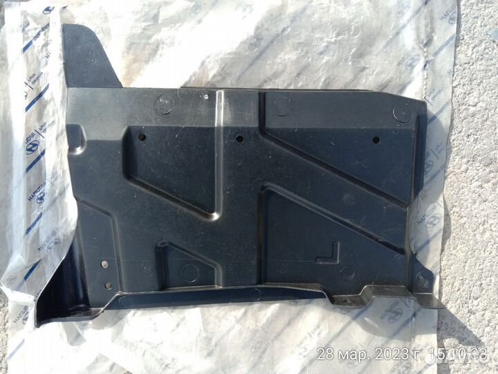 Пыльник двигателя боковой левый Hyundai Elantra