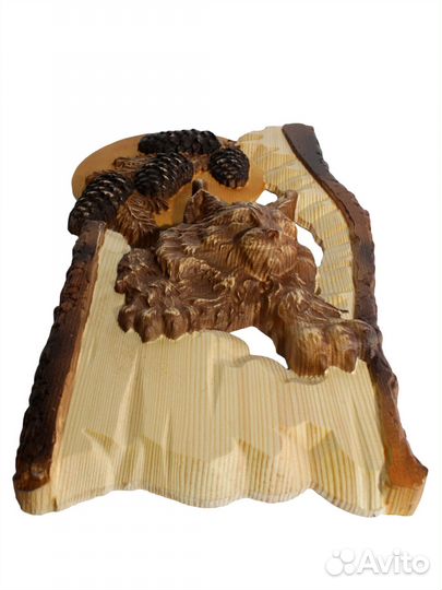 Резное панно из дерева 