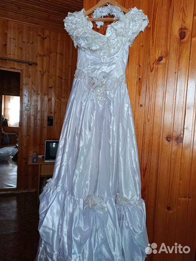 Свадебное платье 46 48 бу