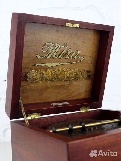 Музыкальная шкатулка