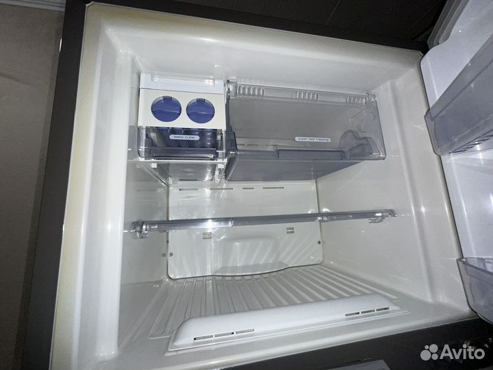 Холодильник whirlpool