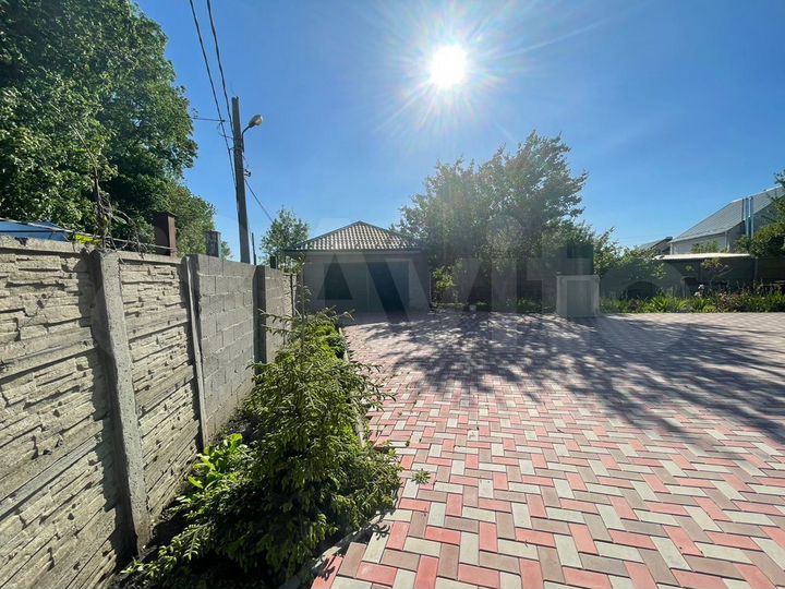 Дом 376,6 м² на участке 14 сот.