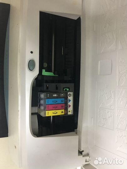 Цветной принтер Xerox