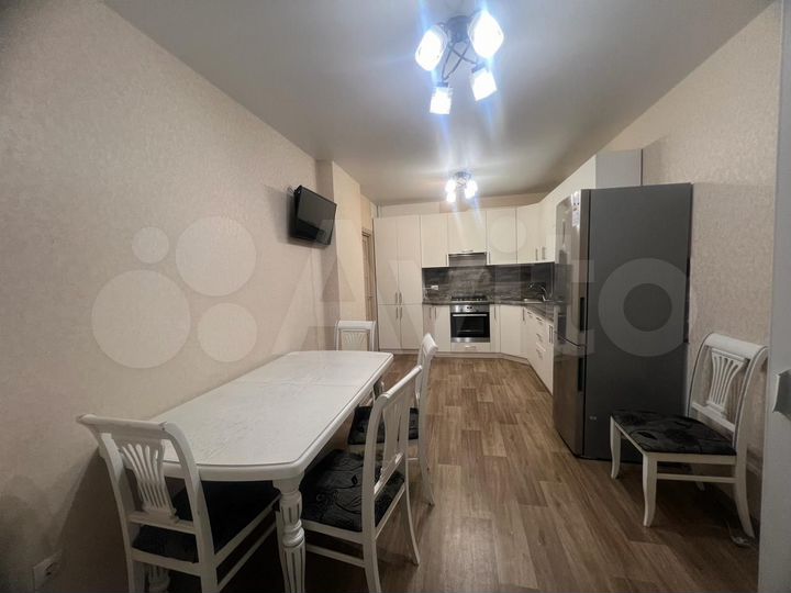 2-к. квартира, 56,5 м², 2/4 эт.