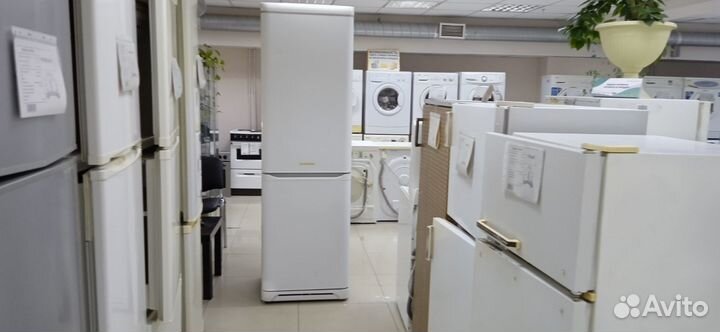 Холодильник Ariston