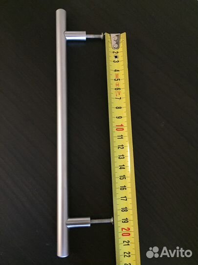 Мебельная ручка