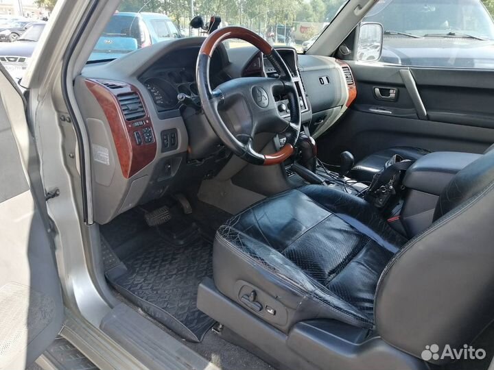 Mitsubishi Pajero 3.5 AT, 2003, 430 000 км