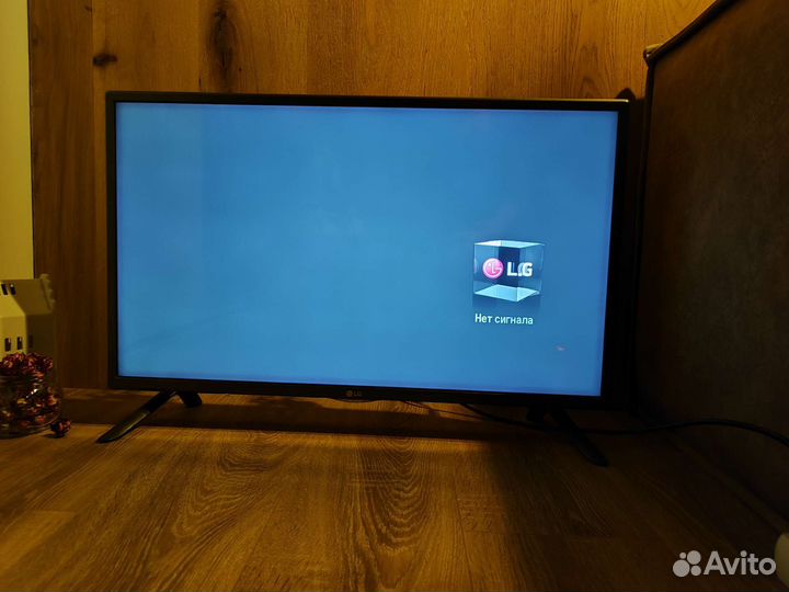 Телевизор LG 32LF580V 32 дюйма (б/у 1 год)