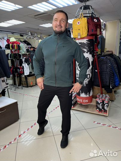 Спортивный костюм nike