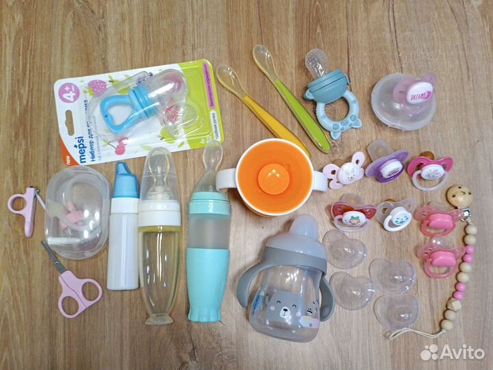 Вещи для новорожденного: пустышки, нимблер, и т.д