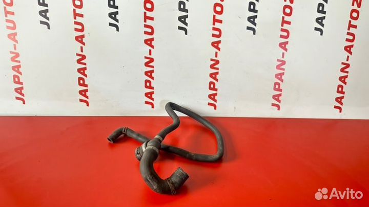 Патрубок радиатора охлаждения Opel Astra H 1.6