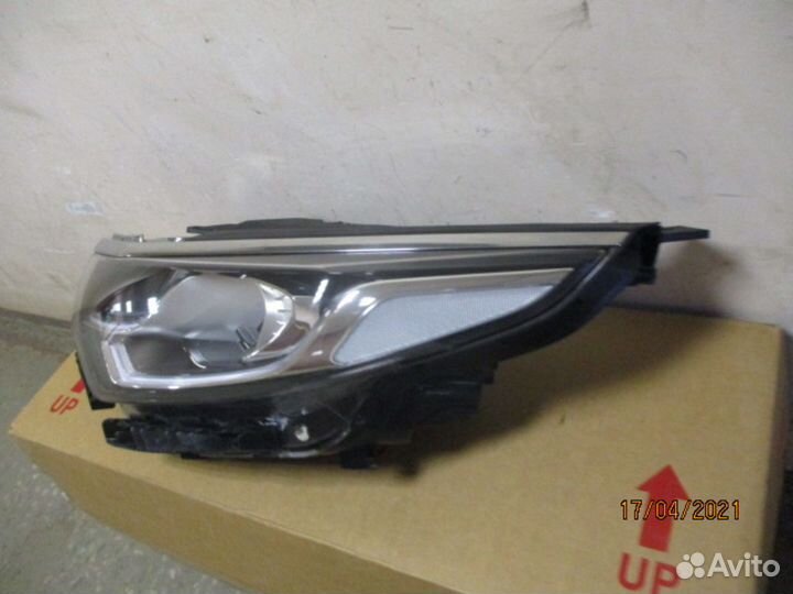 Фара левая Kia Optima