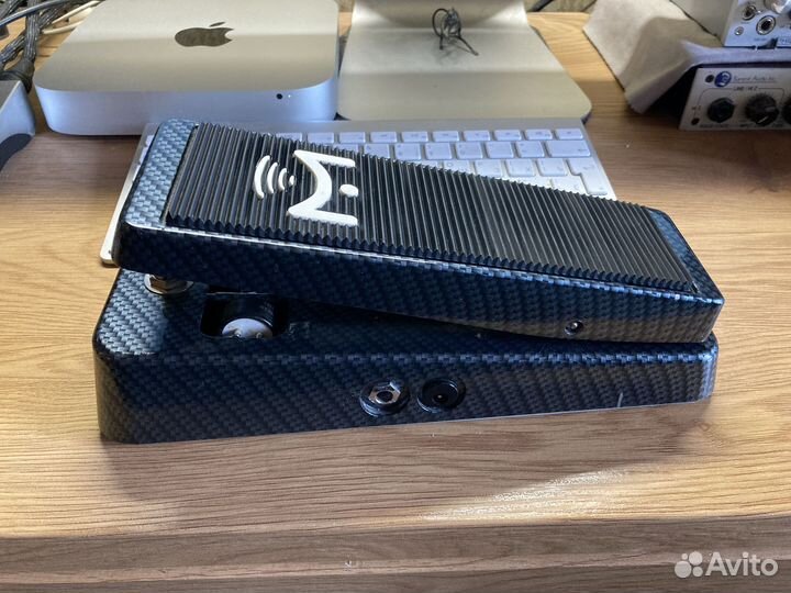 Педаль WAH Mission Rewah Pro Carbon
