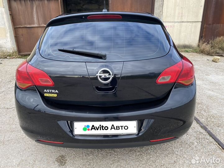 Opel Astra 1.4 МТ, 2011, 246 000 км