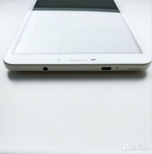 Планшет archos 80b Xenon 8 GB Blutooth 2 sim белый