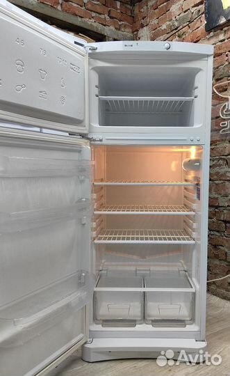 Холодильник Indesit 155x60x60sm