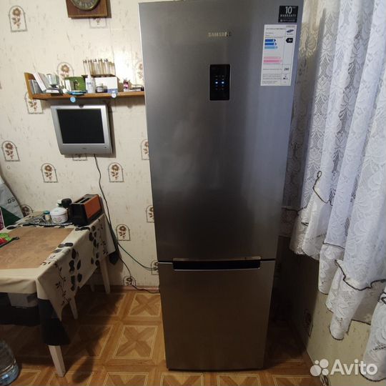 Холодильник Samsung RB-32 fermdsa