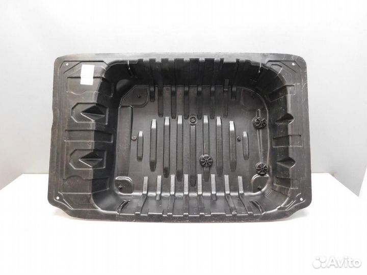 Ящик для инструментов Mercedes-Benz E-Class