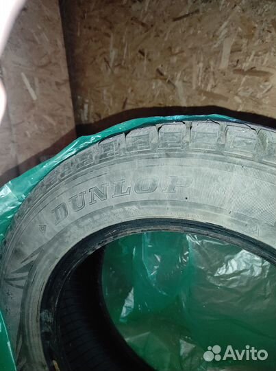 Dunlop SP Winter Ice 01 205/60 R16 96T