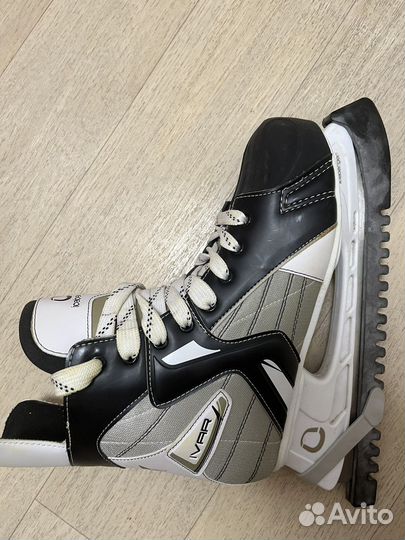 Коньки хоккейные