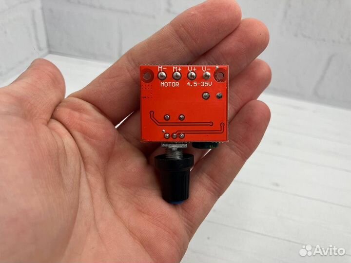 Регулятор напряжения 5-35в